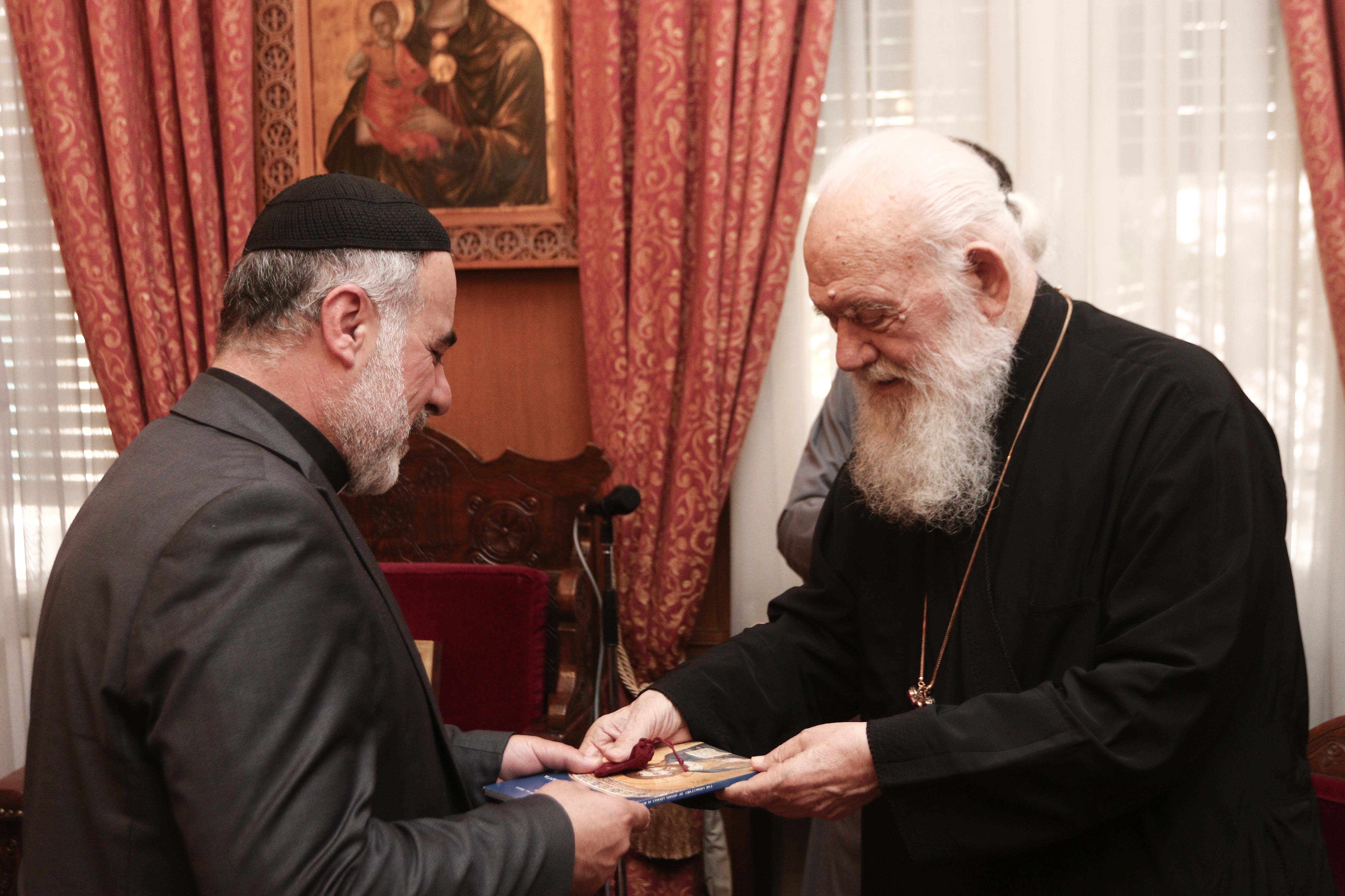 synantiseis-22042614